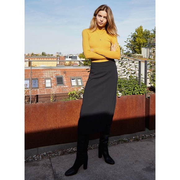 Aritzia Wilfred Only Turtleneck - Picture 3 of 6